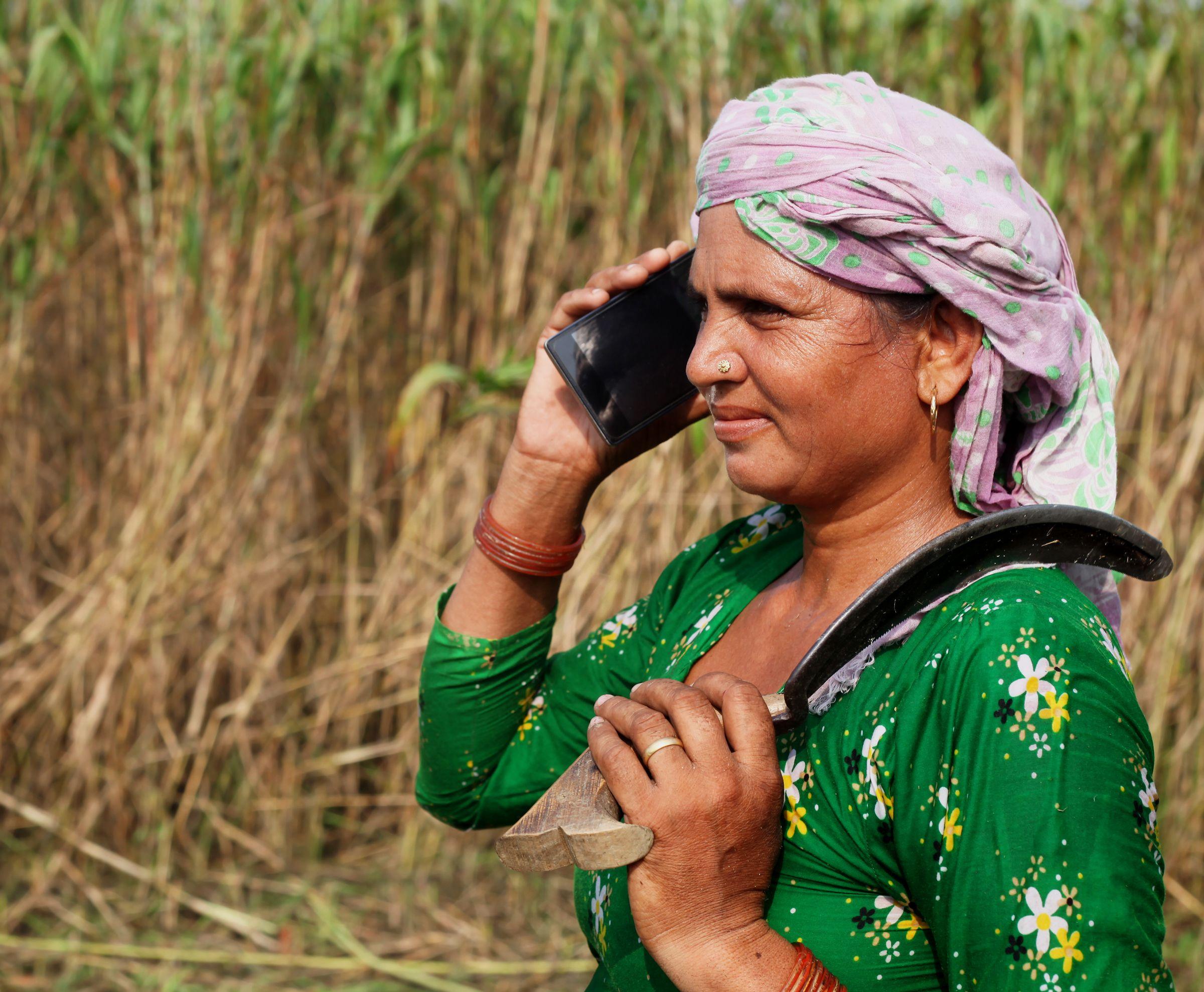 Expert Picks for Phones That Excel in Rural Environments