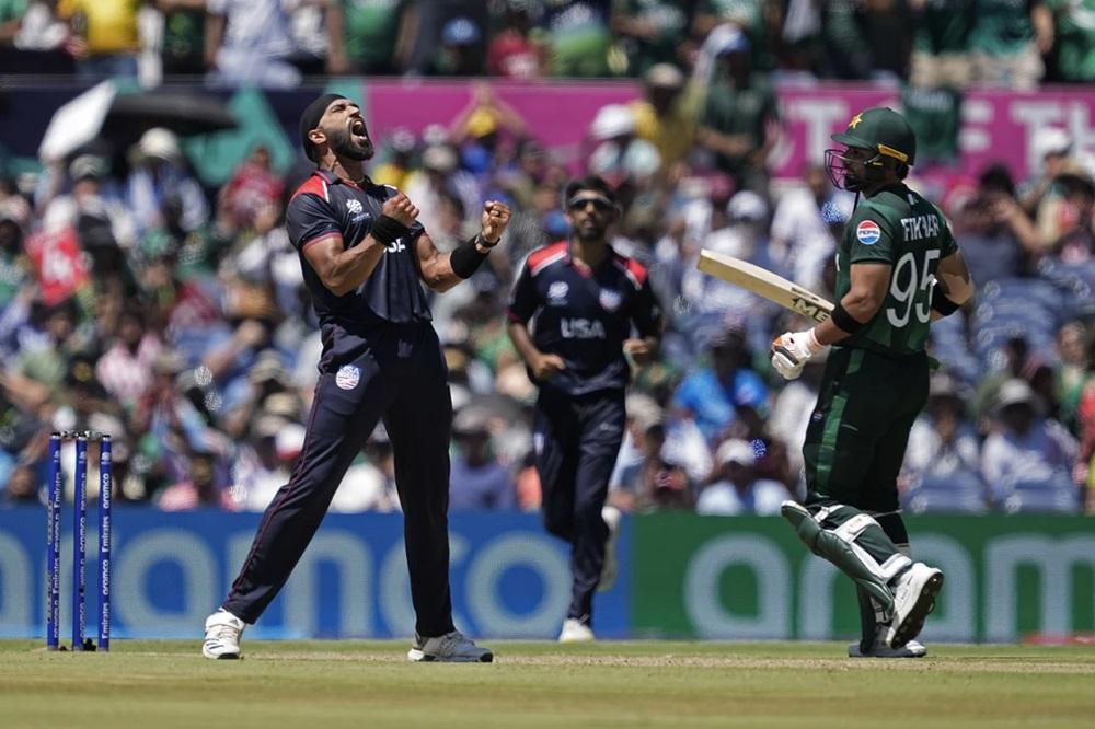 Lessons for Teams and Coaches from Unforeseen Defeats