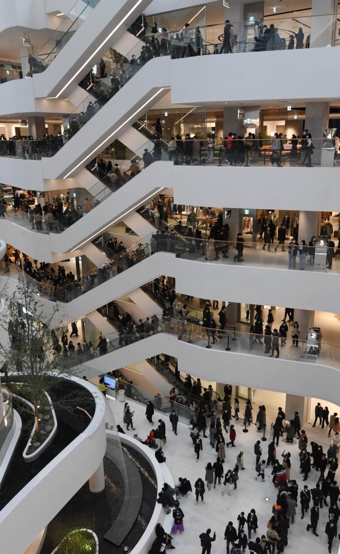 Strategic Recommendations for Adapting to Emerging Consumer Behaviors