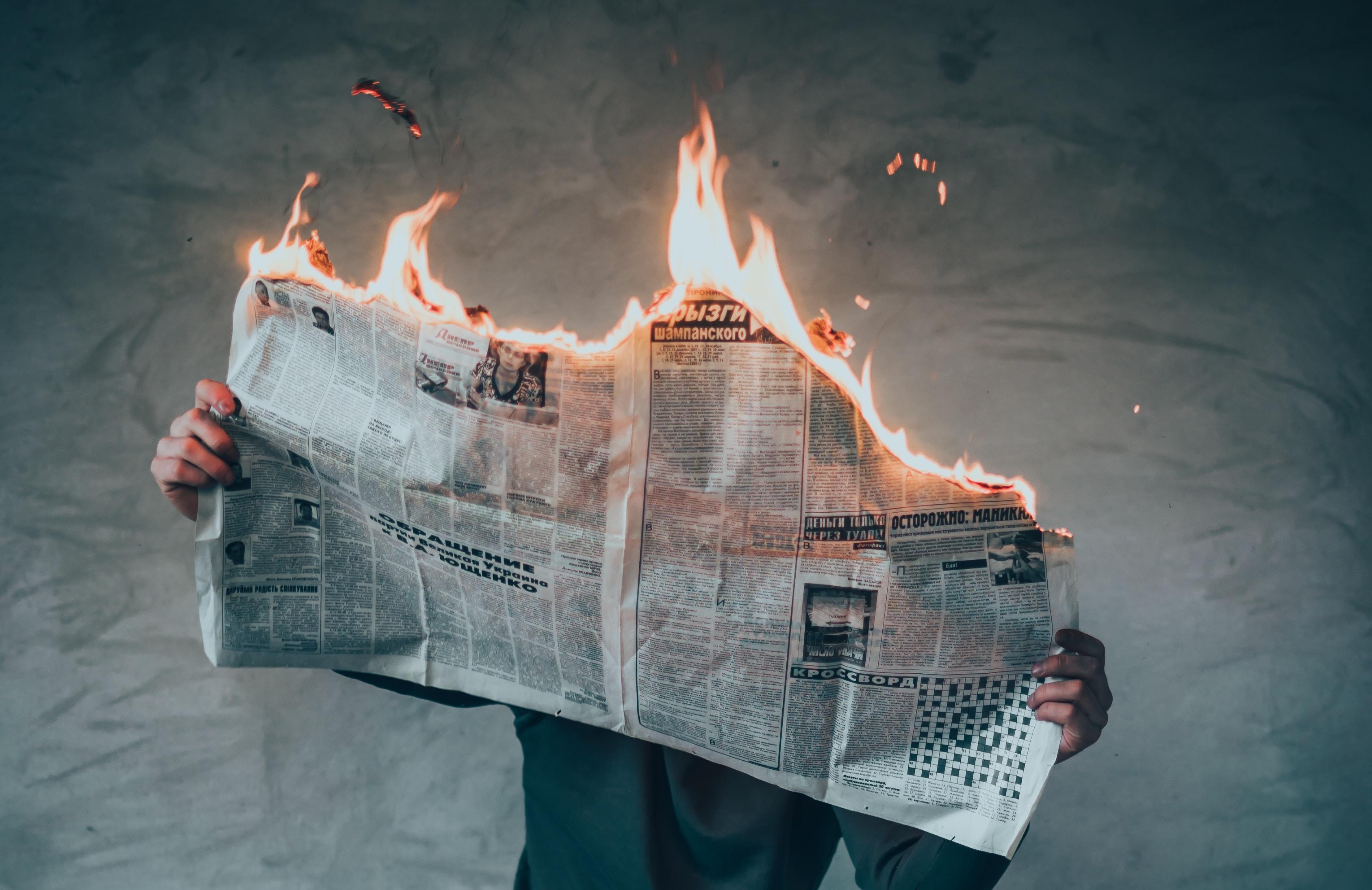 Strategies for Journalists to Navigate Political Pressures
