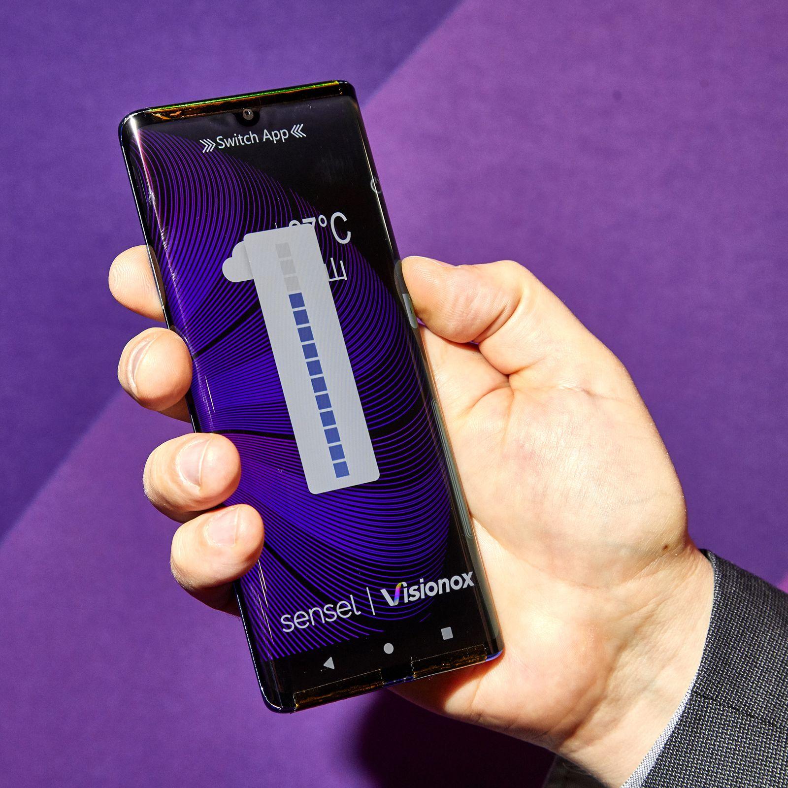 Why Phones With No Buttons Are Trending