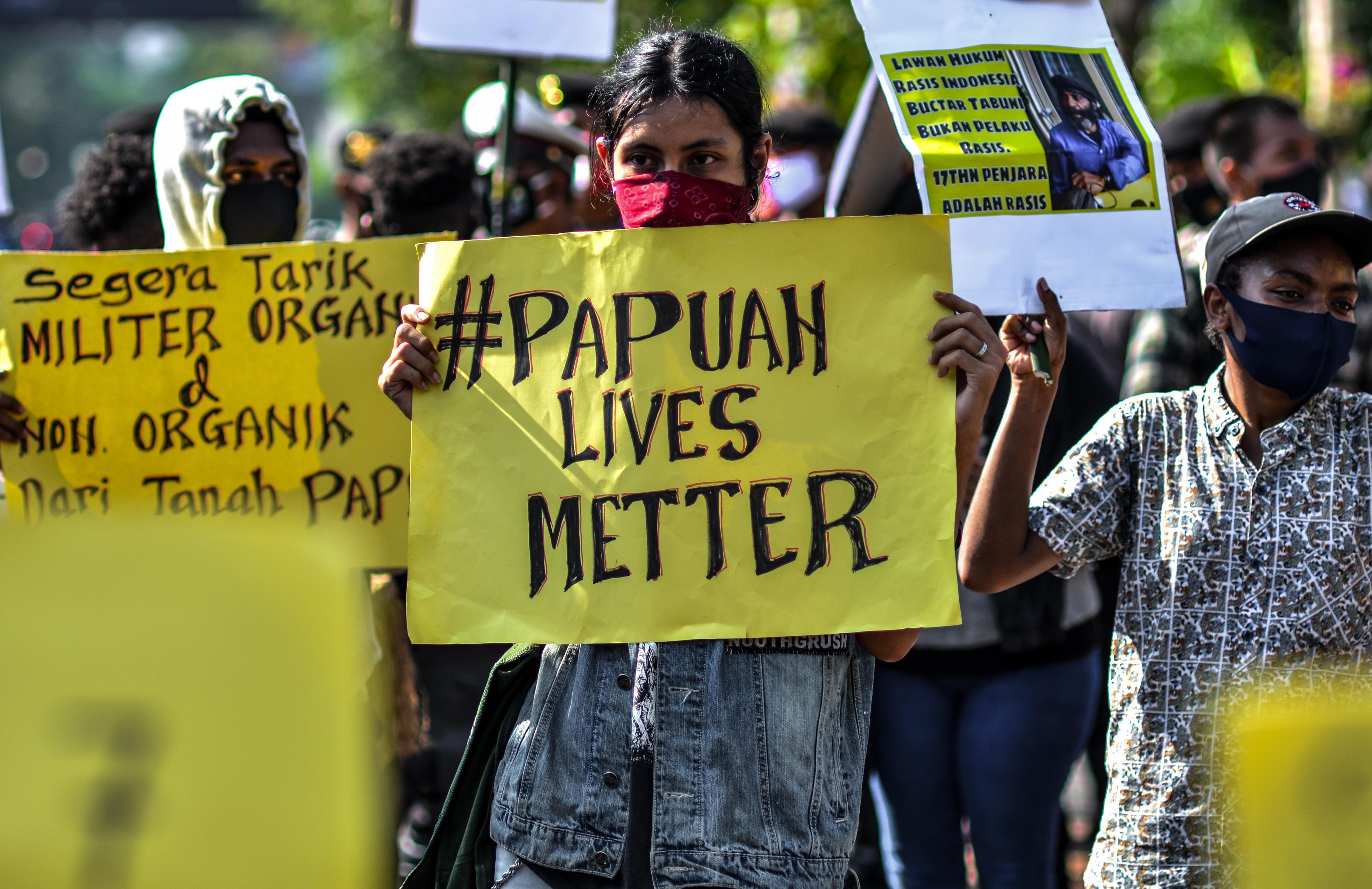 Global Protests Spark Online Movements Across Social Platforms